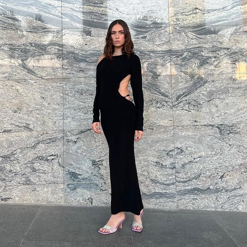 Abito lungo con scollatura profonda sulla schiena