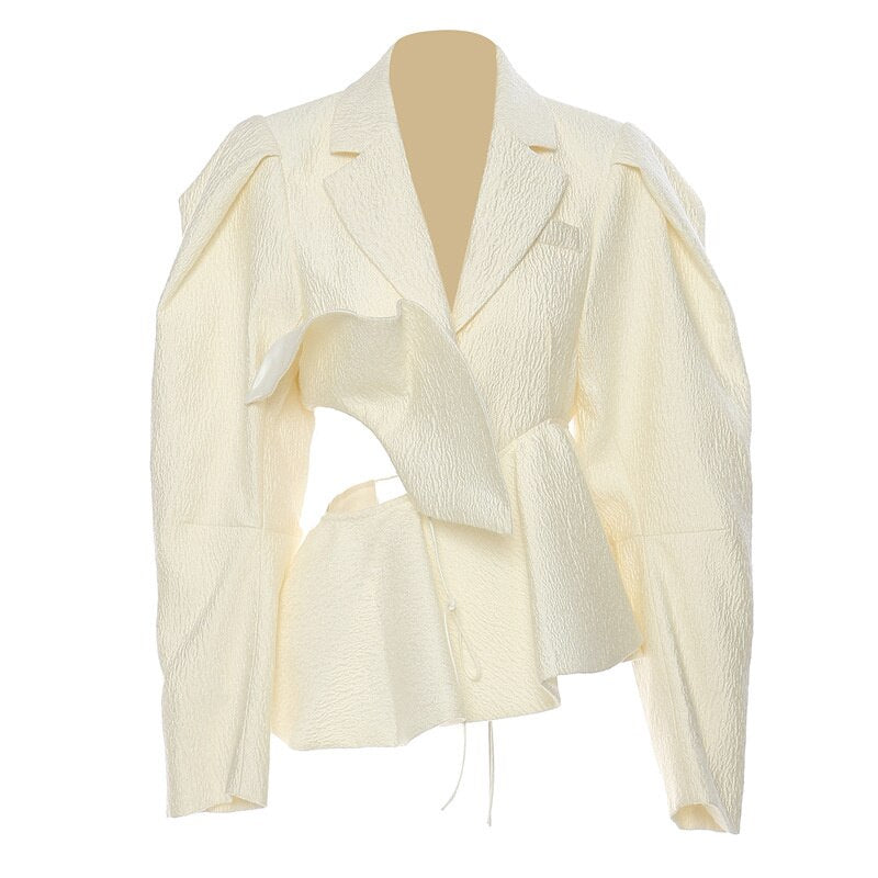 Blazer asimmetrico con cut-out