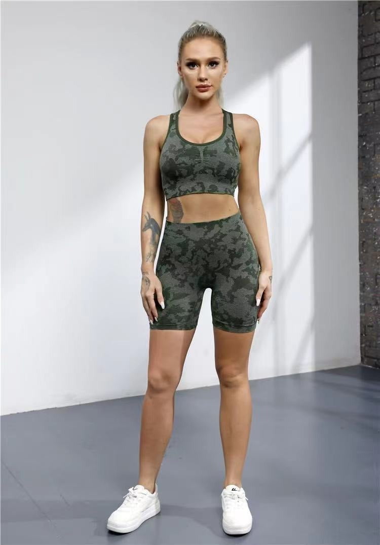 Fitness completo top e short camouflage