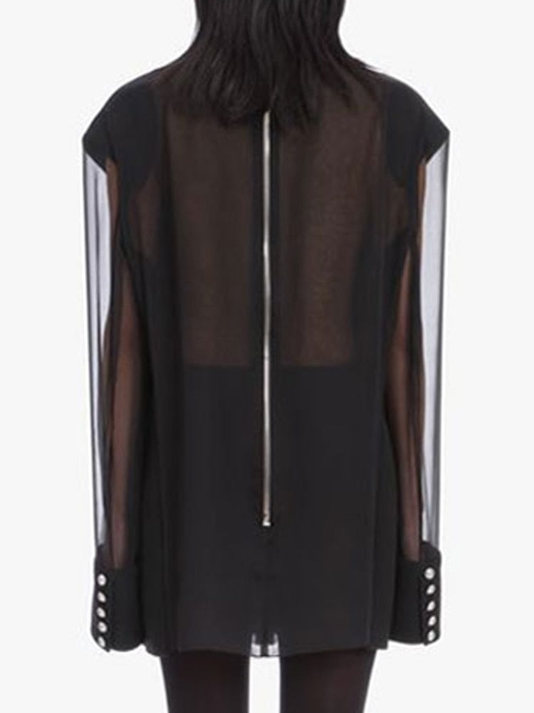 Blazer taglio maschile con maniche velate