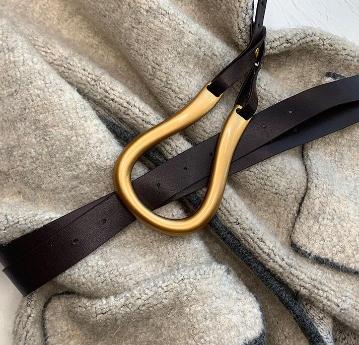 Cintura con dettaglio dorato