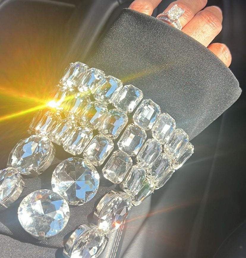 Abito longuette collo alto e applicazioni