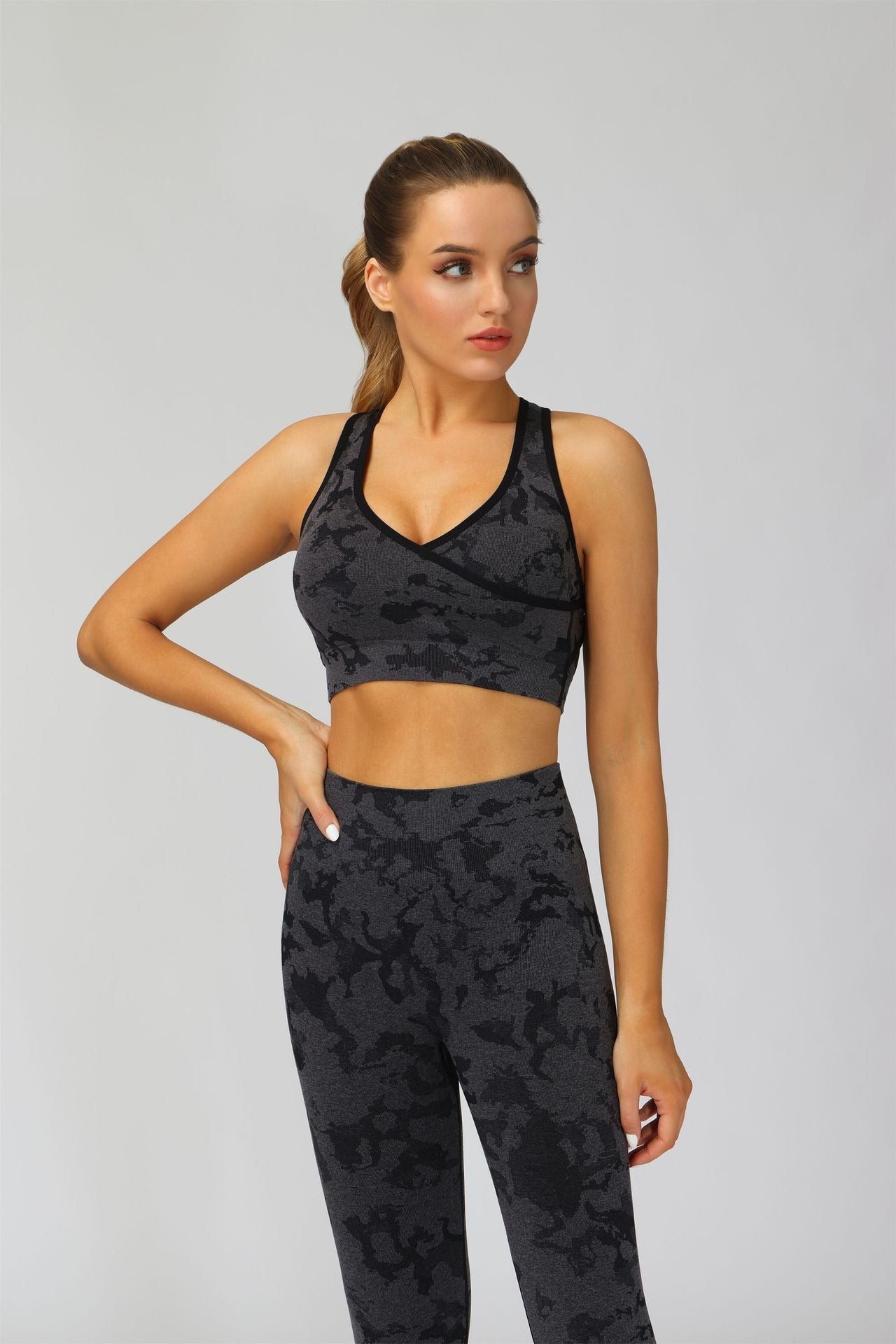 Fitness completo top e leggins camouflage