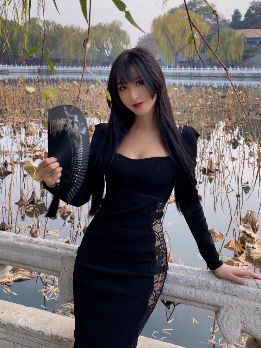 Abito longuette inserti in pizzo