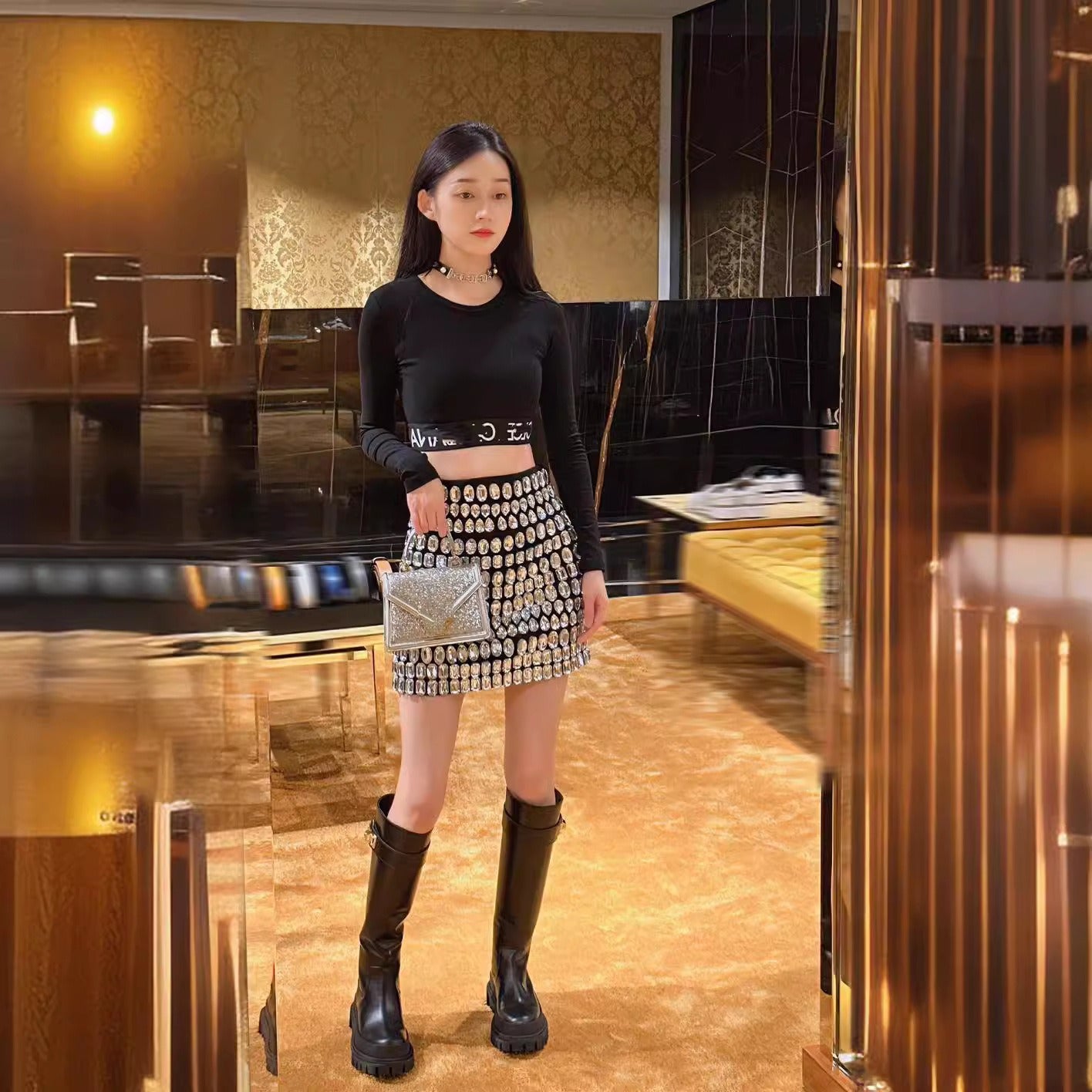 Gonna bandage pietre applicate