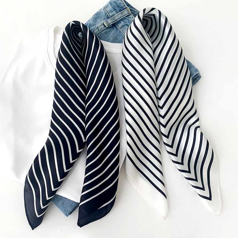 Foulard quadrato in seta di gelso