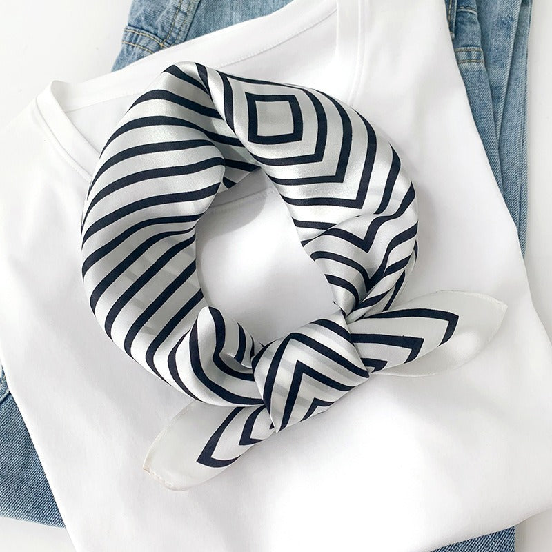 Foulard quadrato in seta di gelso