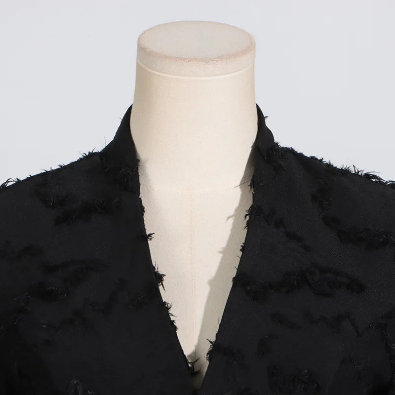 Abito blazer tessuto sfrangiato e cut-out