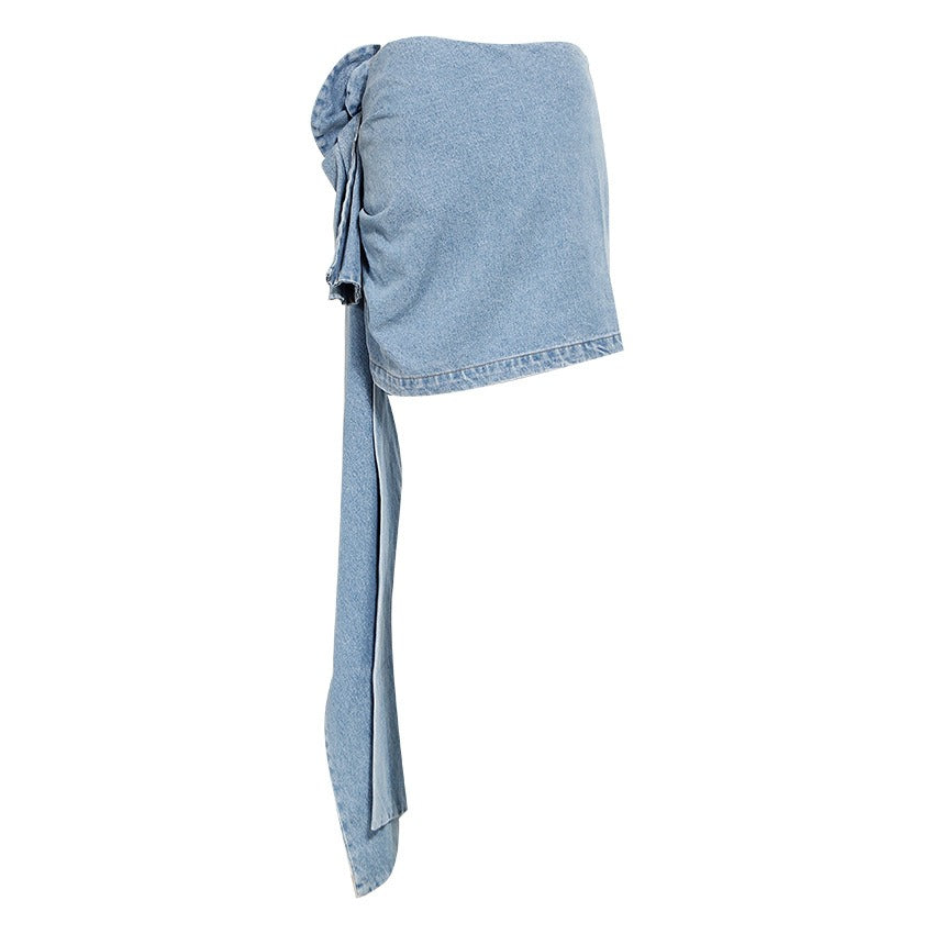 Mini gonna denim con rosa applicata e fascia