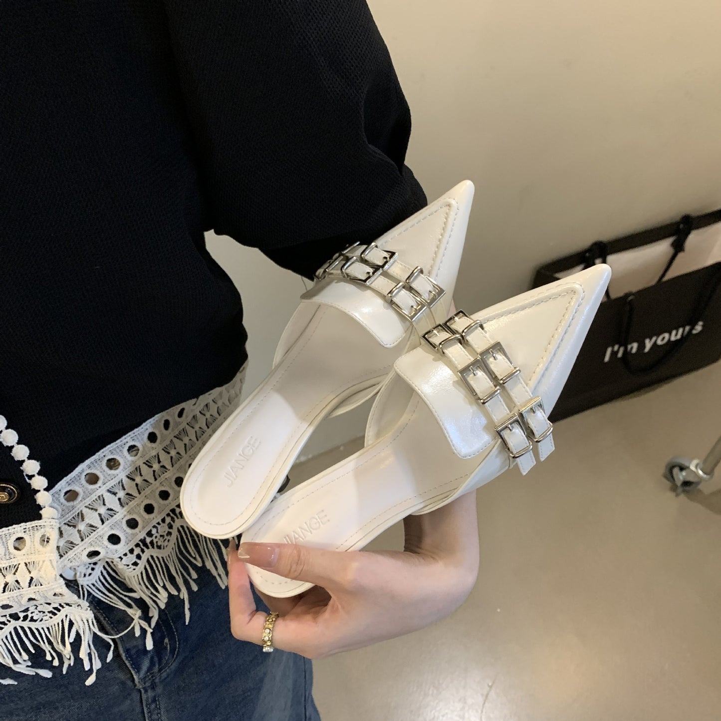 Sabot a punta tacco basso