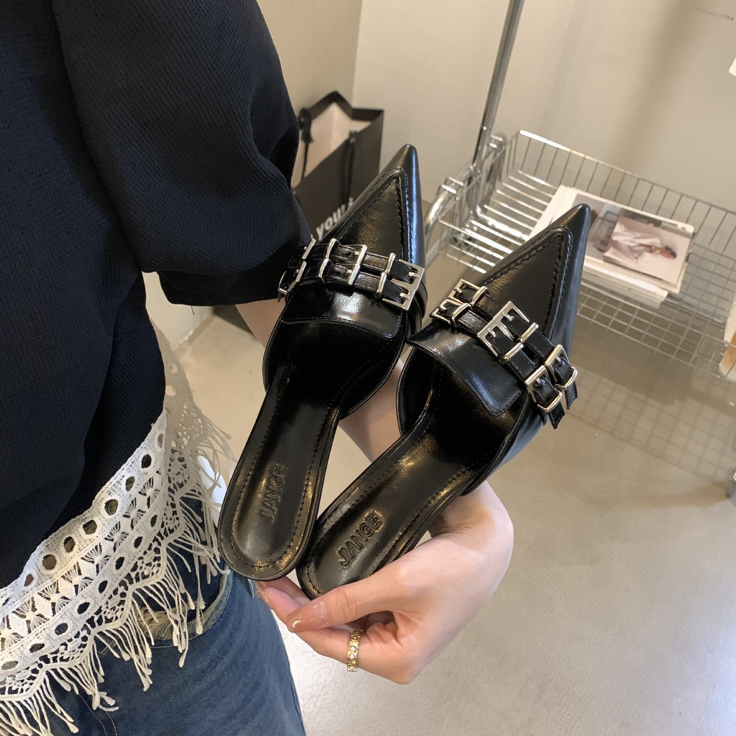 Sabot a punta tacco basso