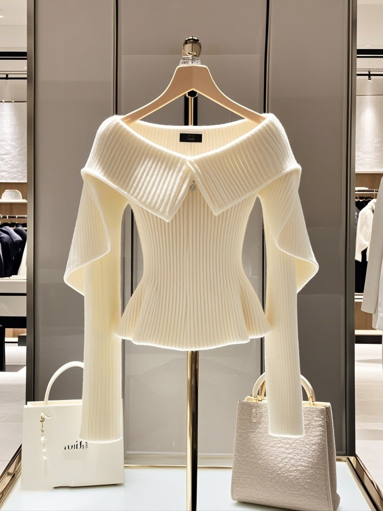 Maglione sfiancato collo a barchetta