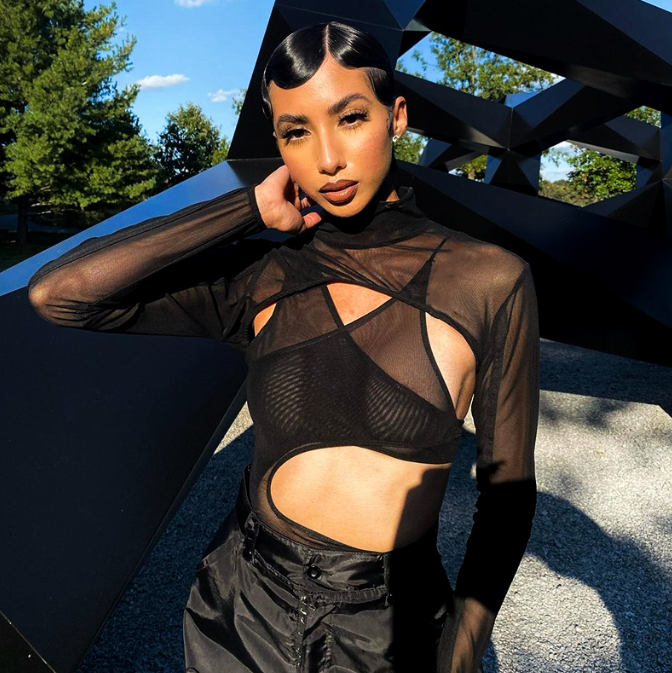 Body in velo cut-out