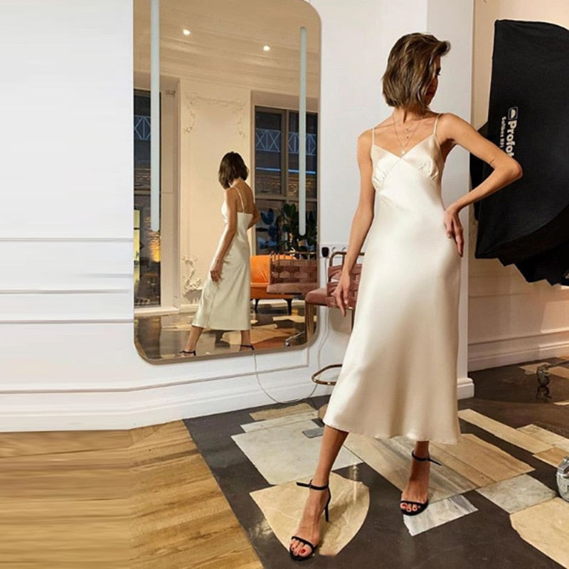 Abito a sottoveste tessuto lucido