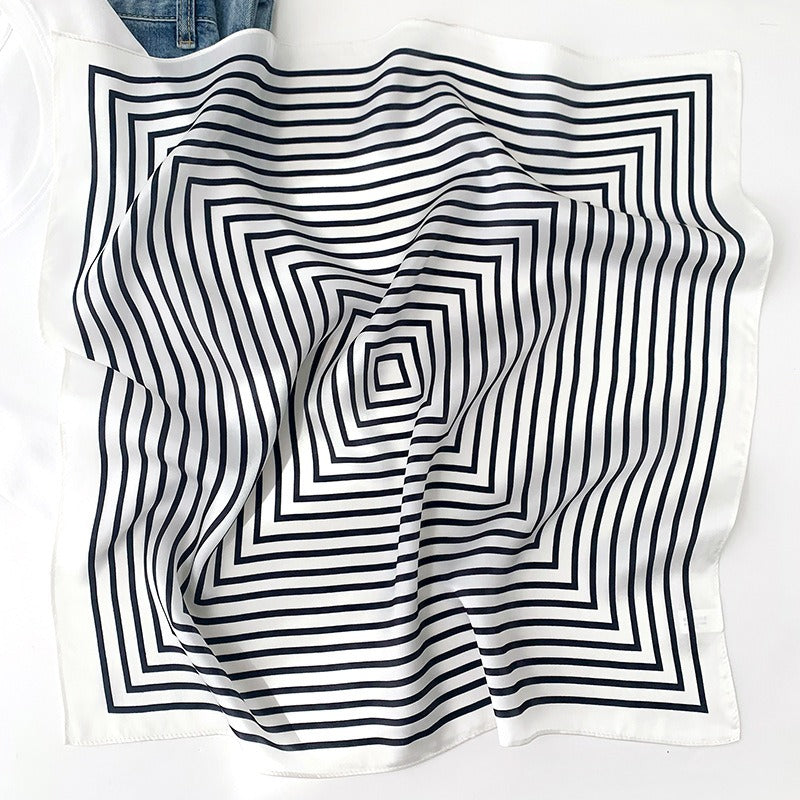 Foulard quadrato in seta di gelso