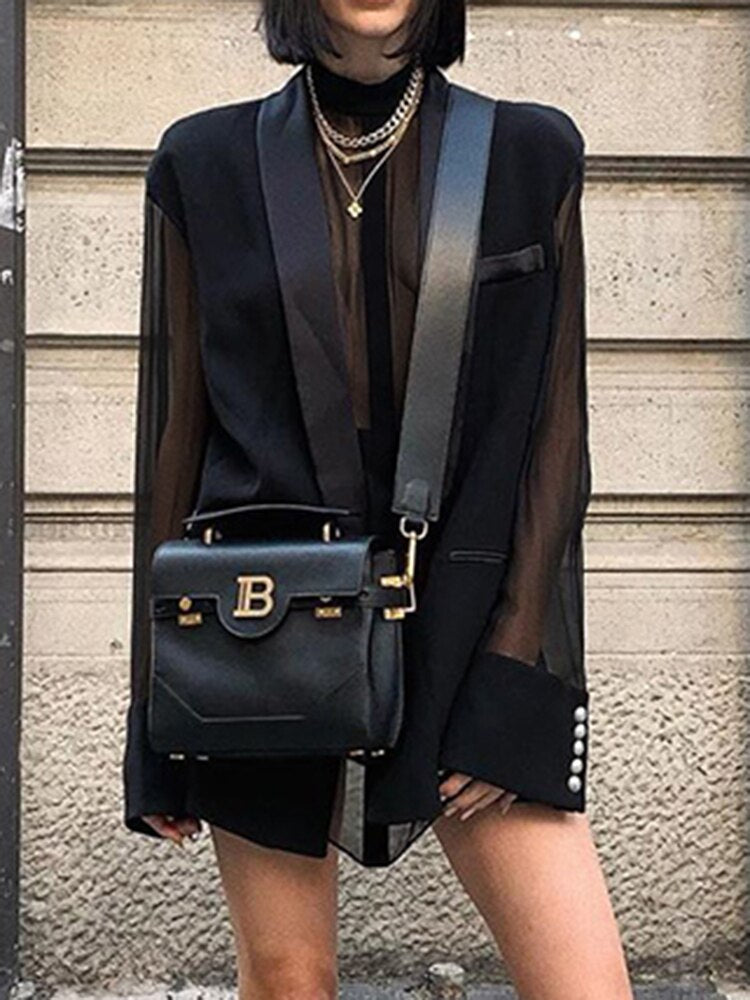 Blazer taglio maschile con maniche velate